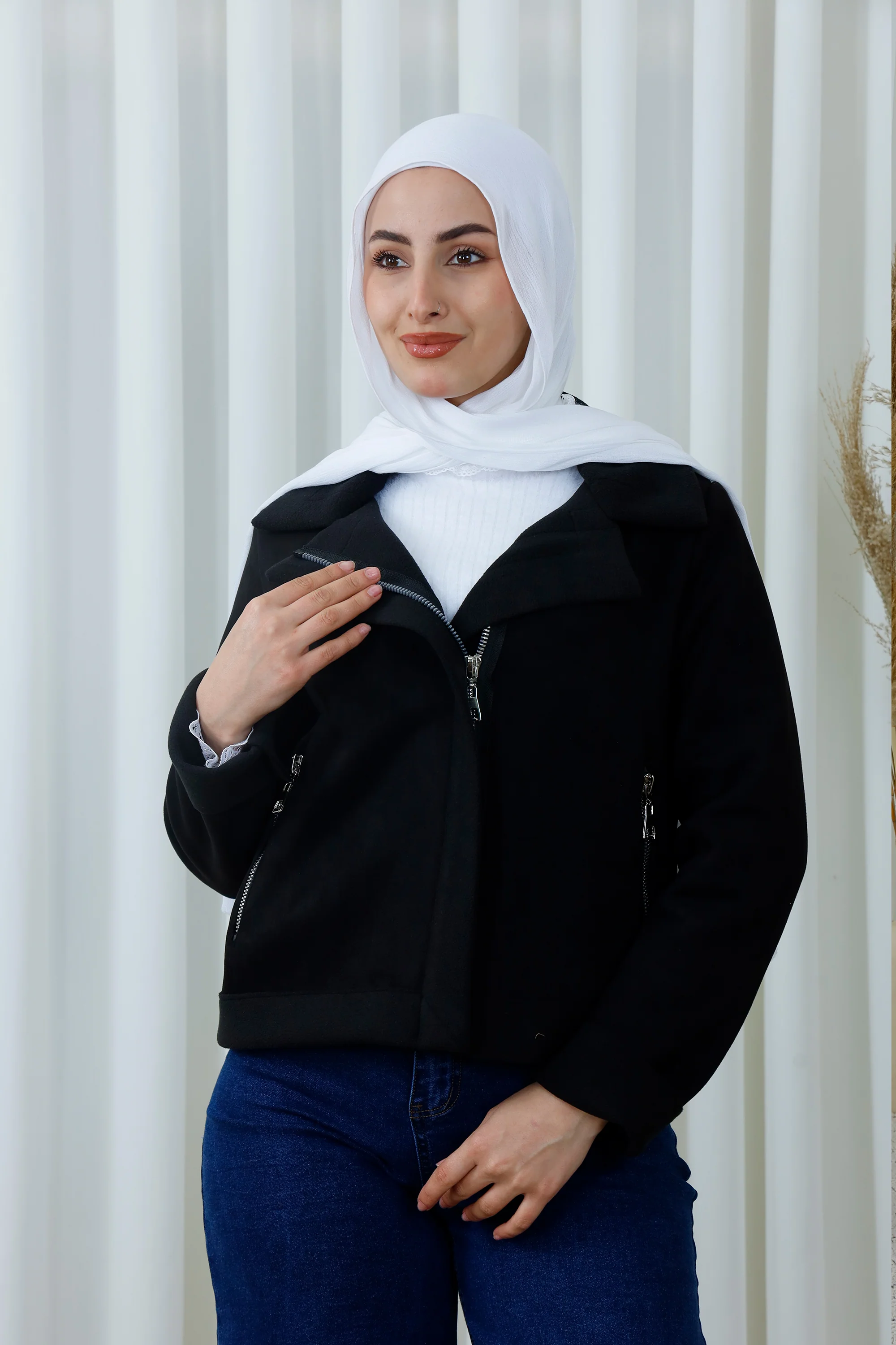 Elegant Zip-Front Winter Jacket