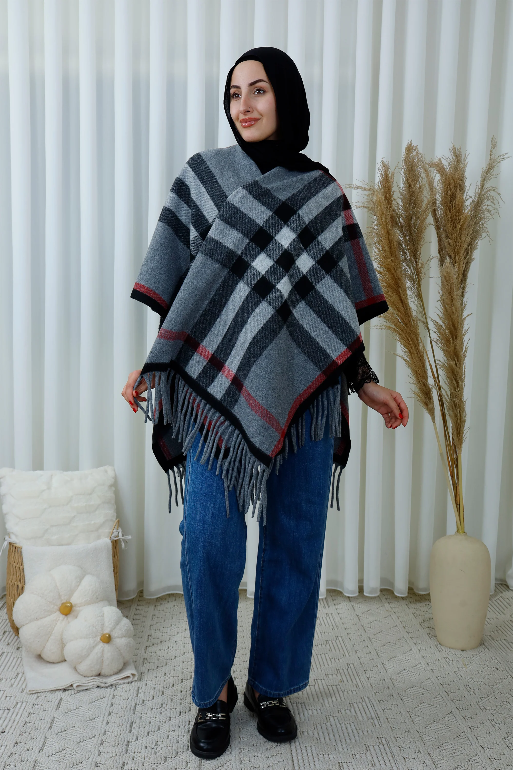 Checked Winter Scarf with Fringe Detail