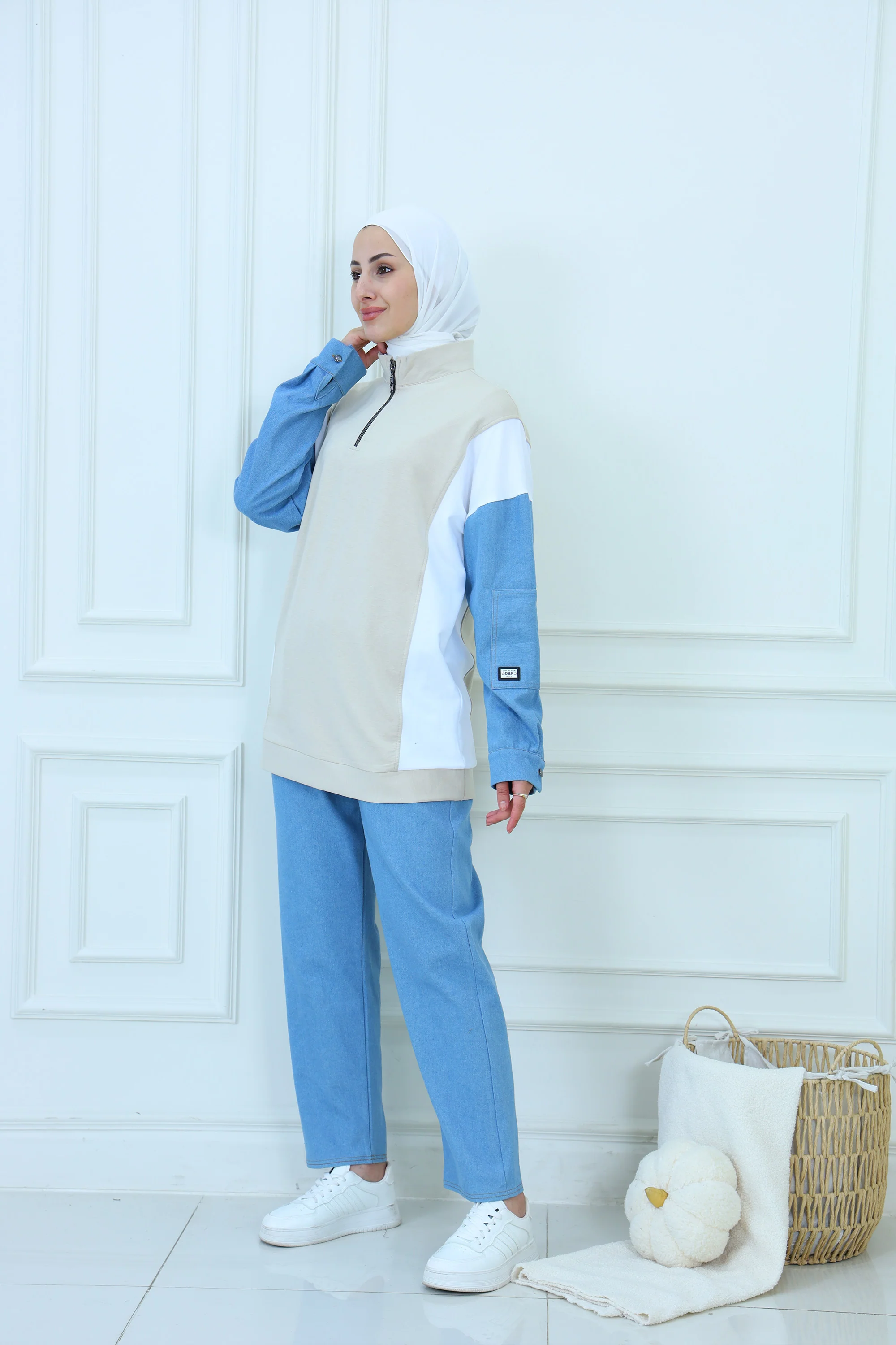 Beige Jeans-Details Tracksuit Set