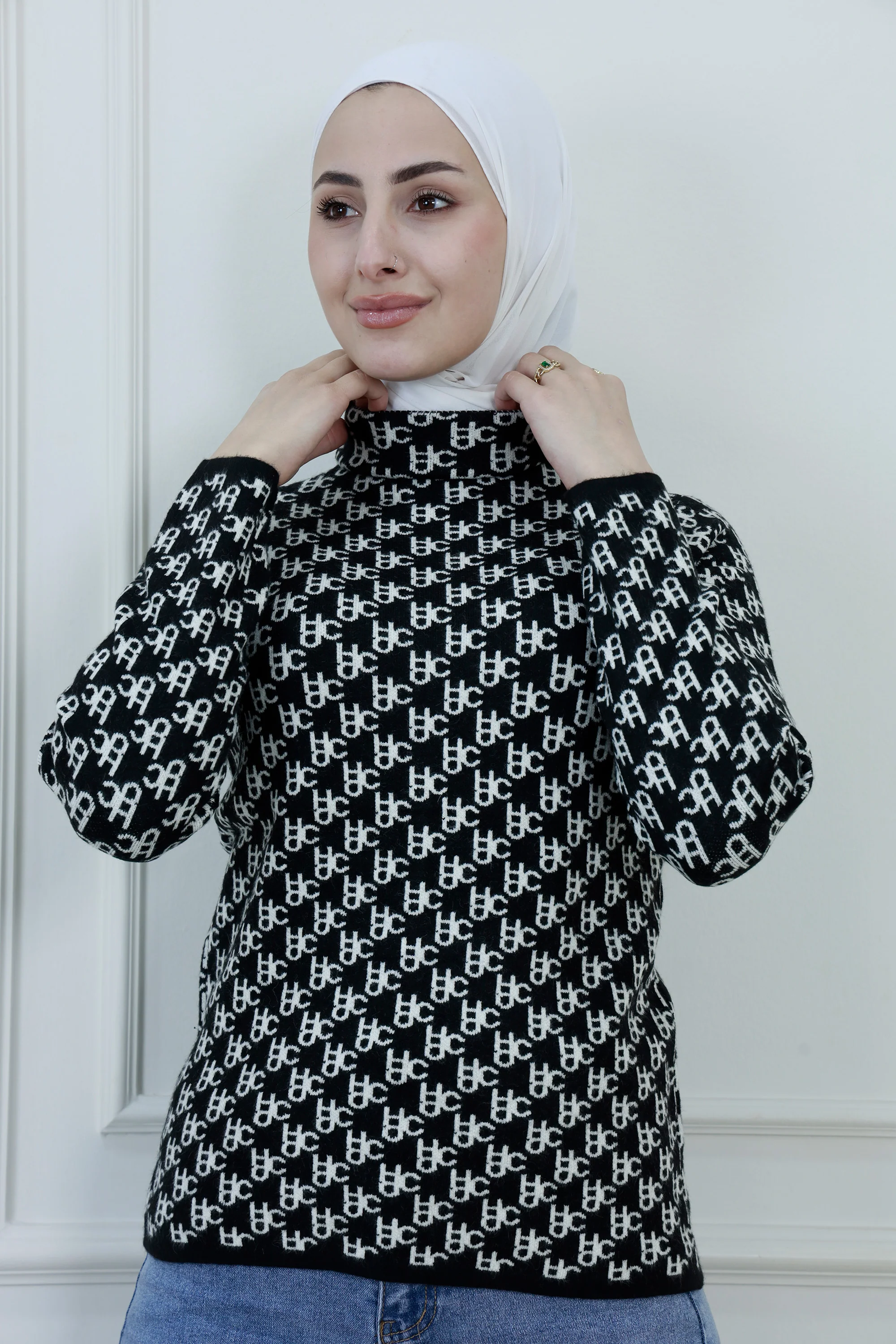 Women��s High-Neck Printed Top �C Modest Fit