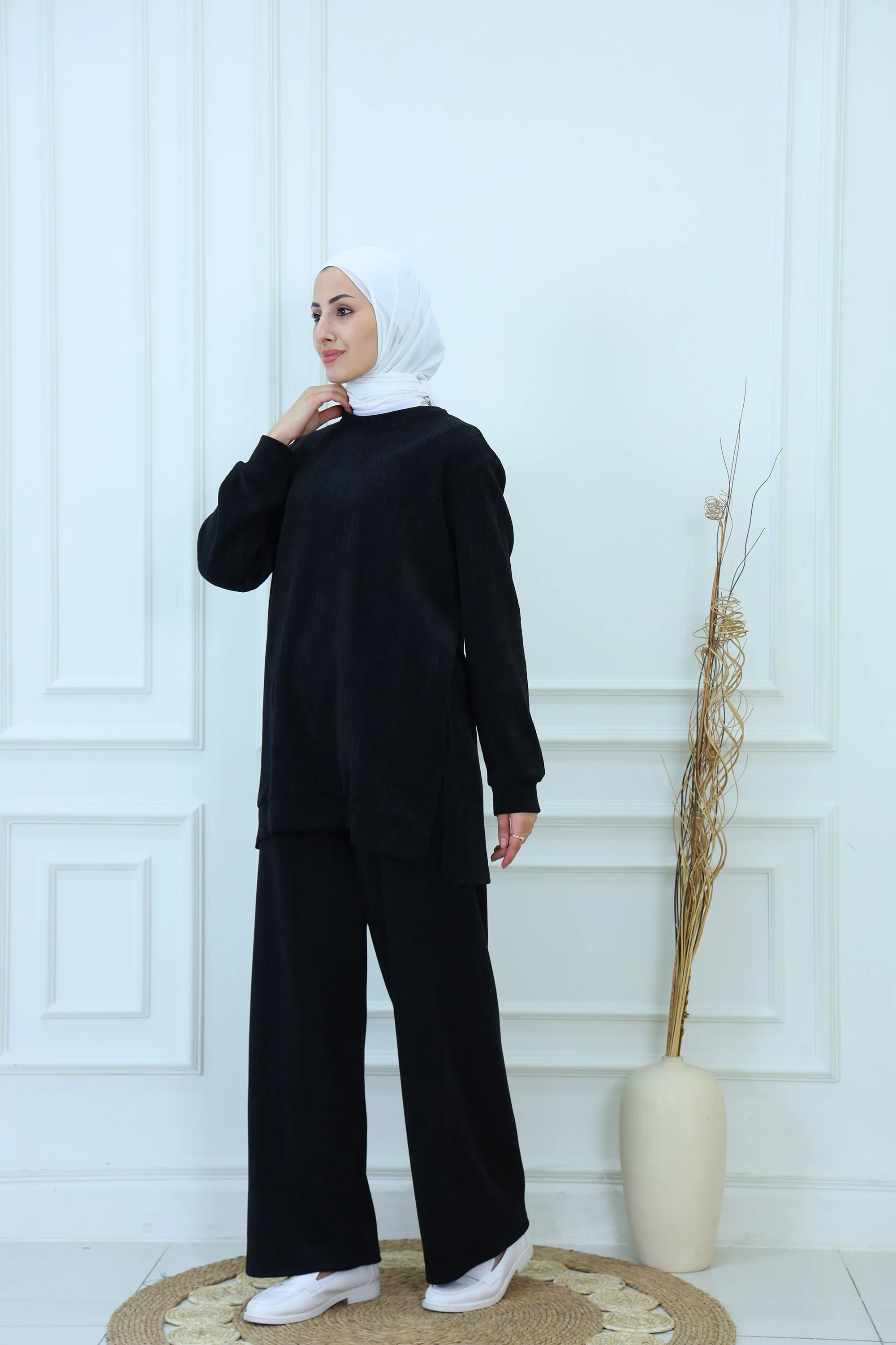 Cozy Black Ribbed Tracksuit Ensemble