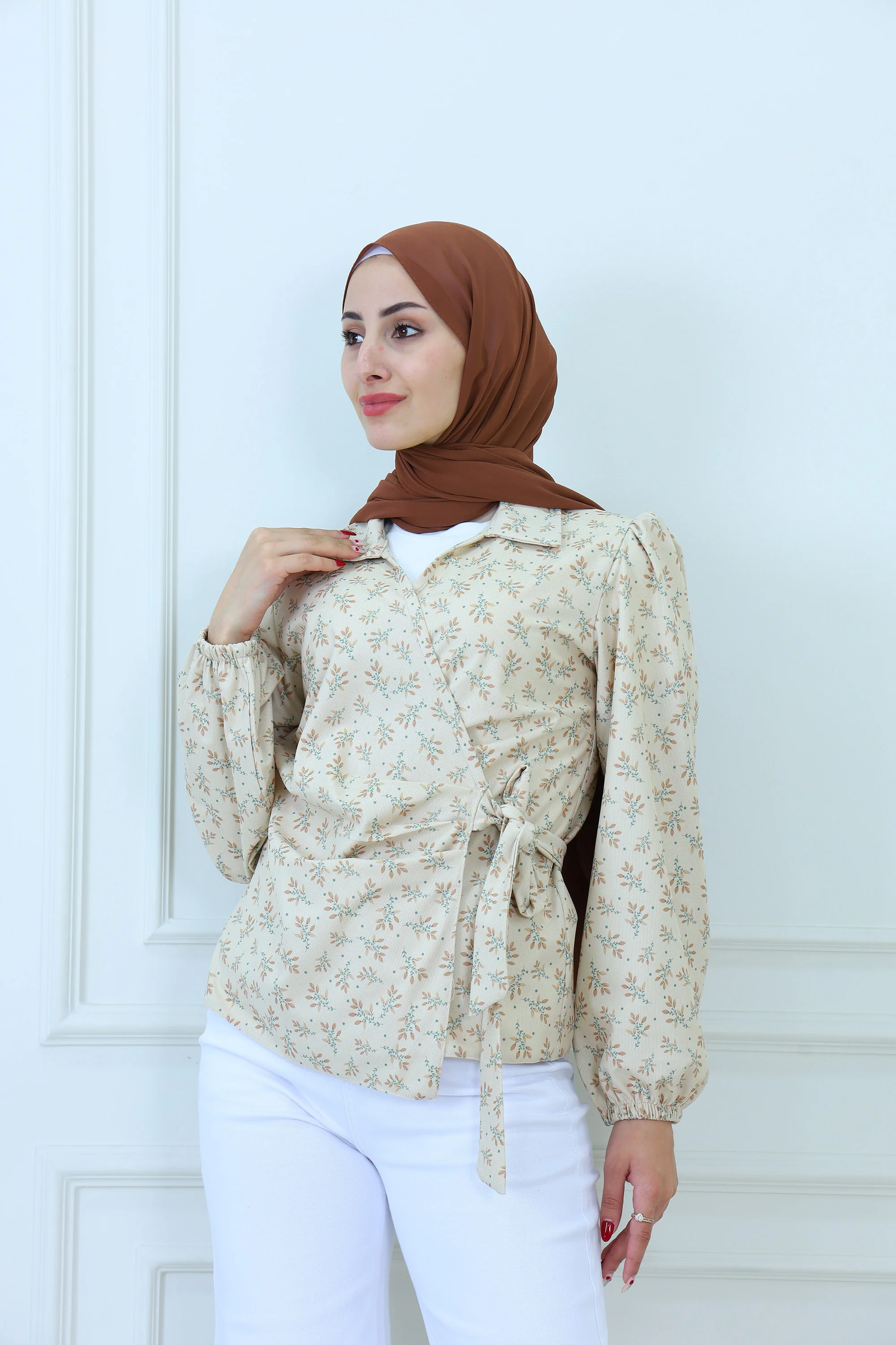 Chic Floral Print Wrap Blouse with Long Puff Sleeves