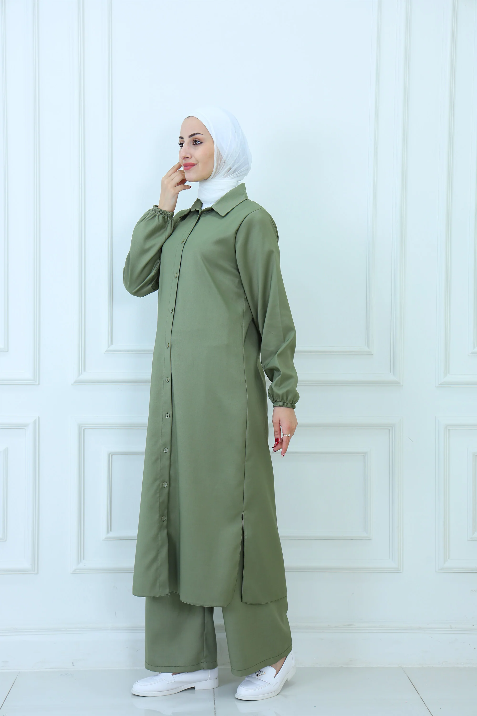 Two-Pieces Modest Suit with Long Shirt and Wide Pants