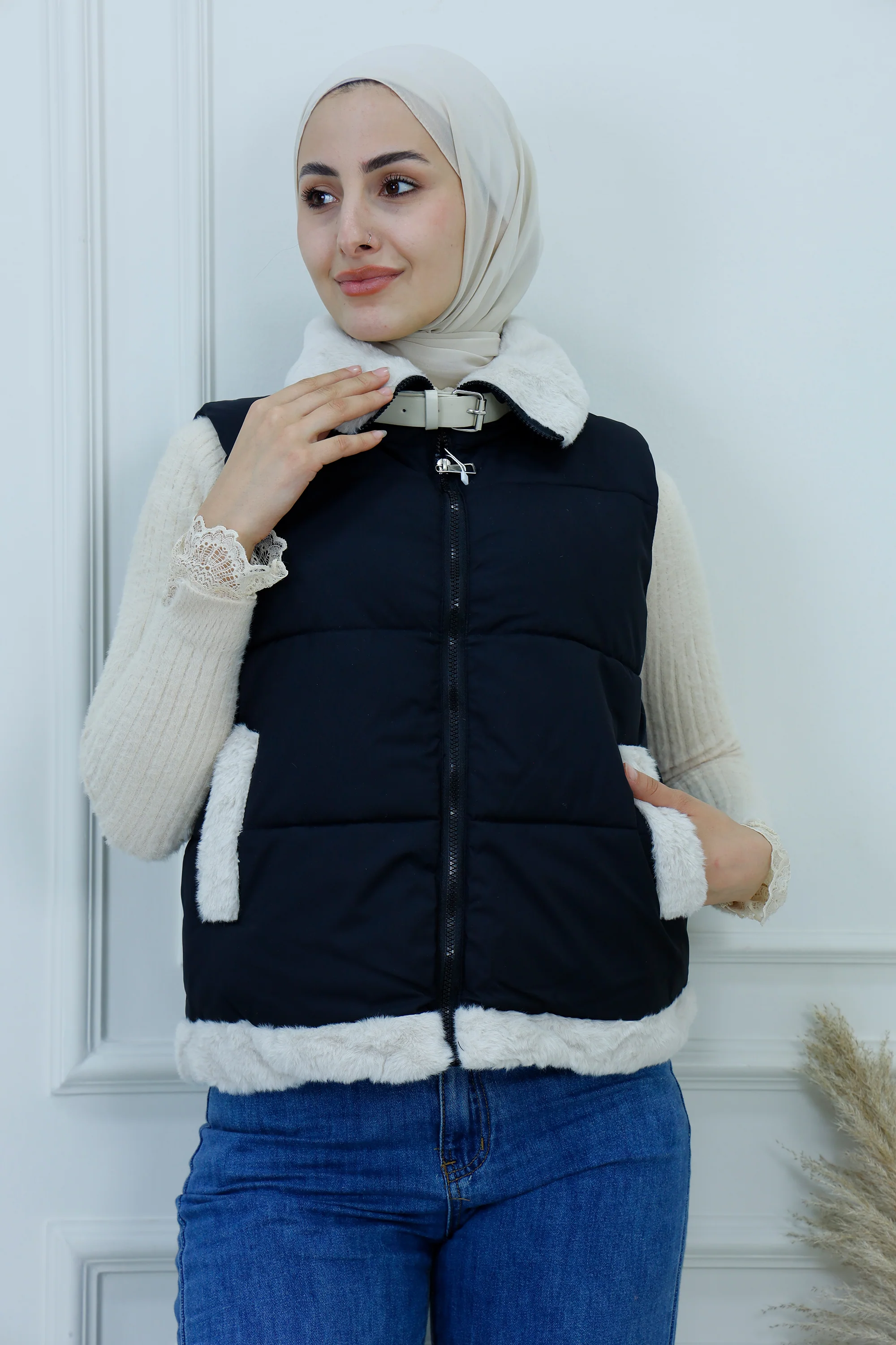 Women's Padded Vest with Fur Details