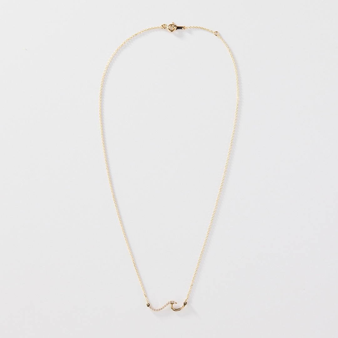 Hawaiian Jewelry / 14KYG / Wave Diamond Necklace / Diamond