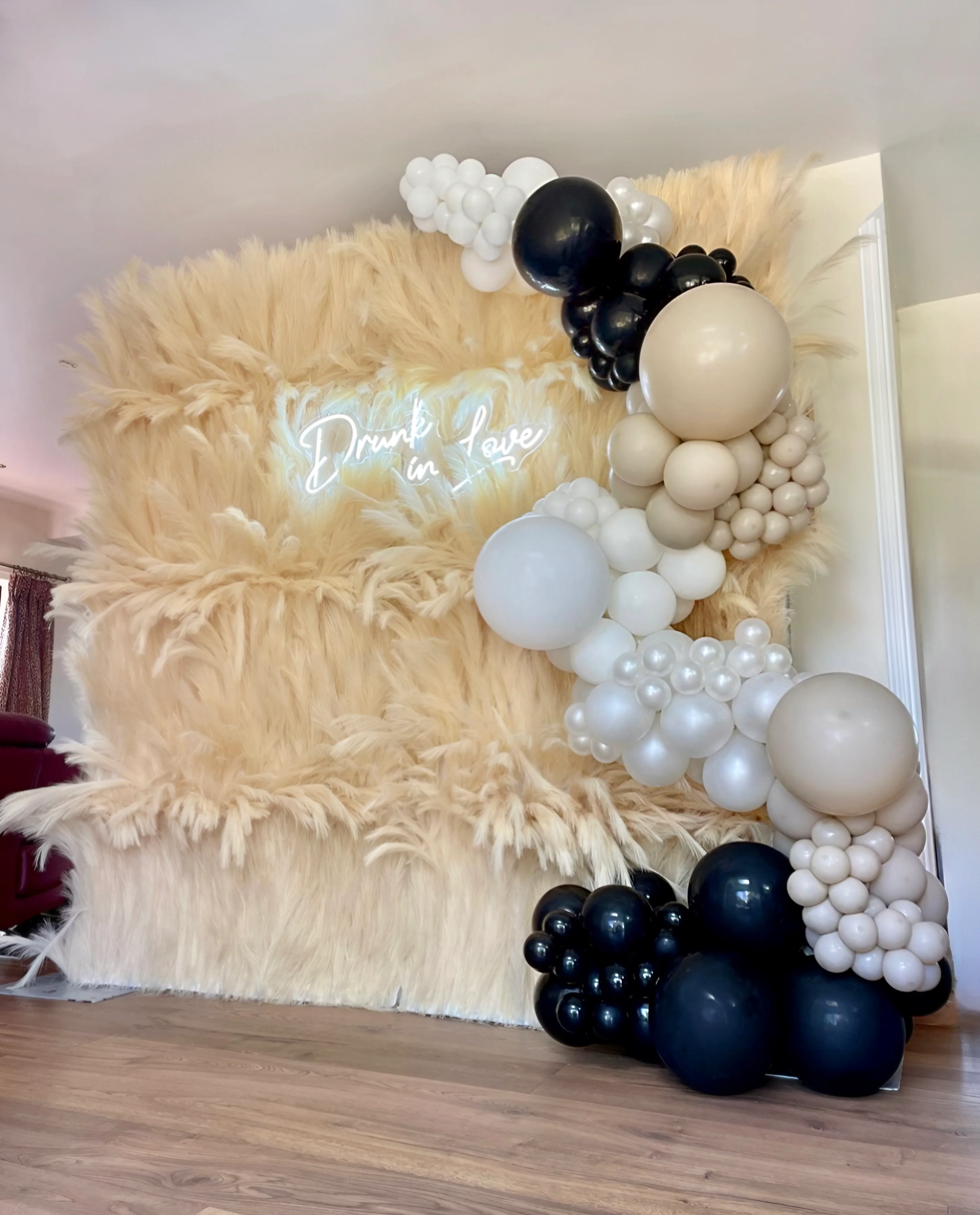 Deluxe 5D Faux pampas wall cloth back