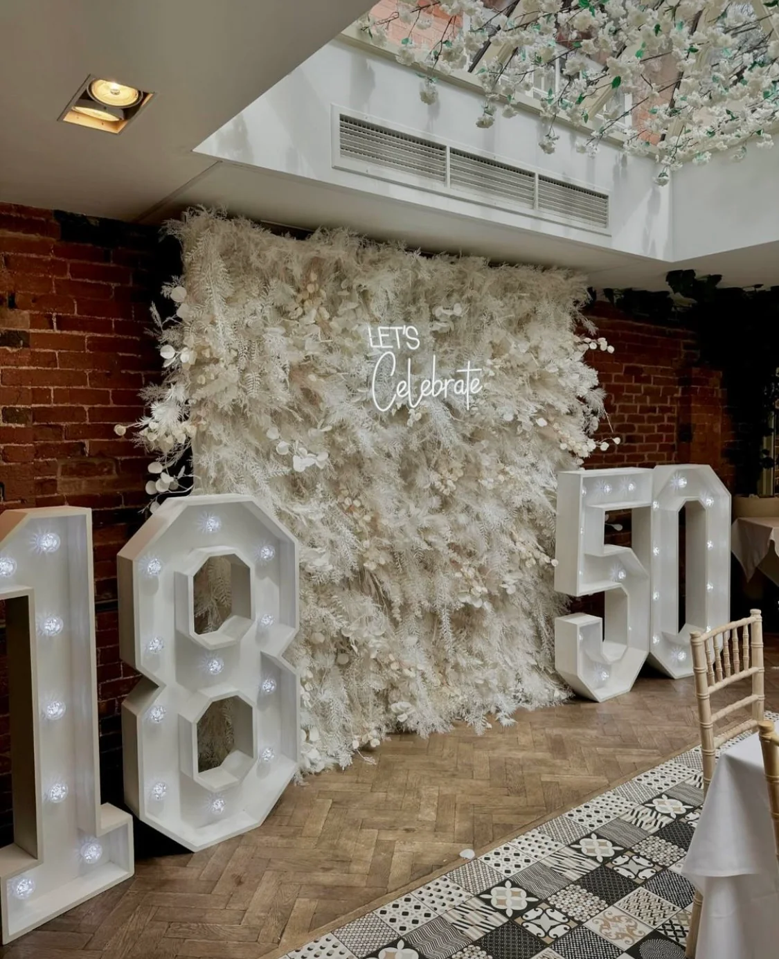 Deluxe 5D “Angelica” faux pampas flower wall cloth back