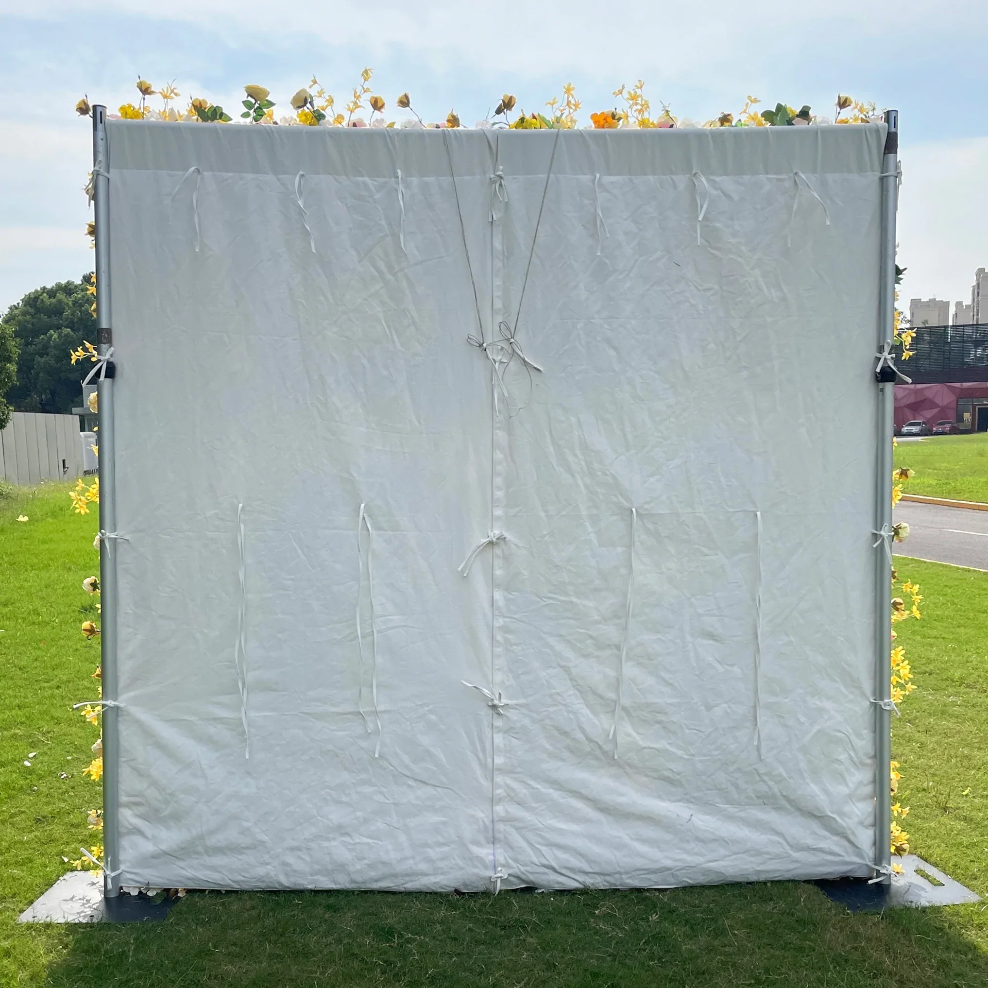 Deluxe 5D “Audrey” flower wall cloth back