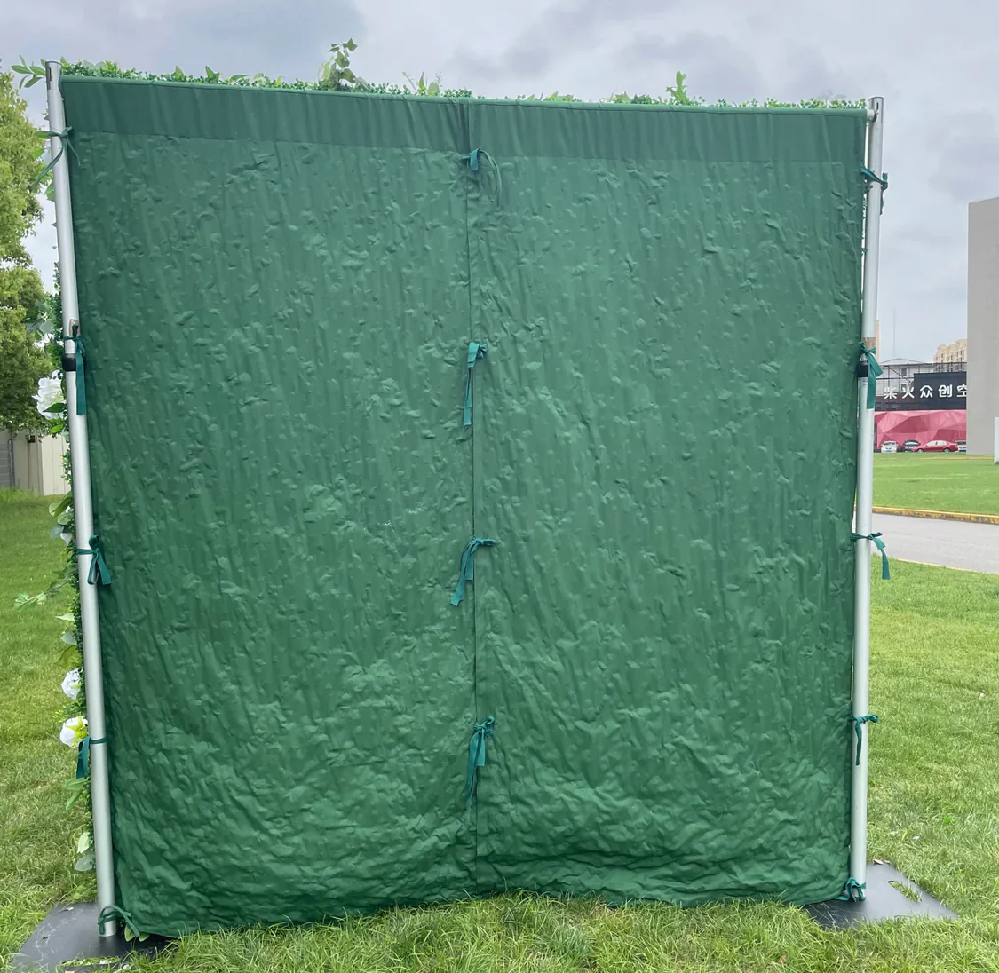 Deluxe 5D “Julia” flower wall cloth back