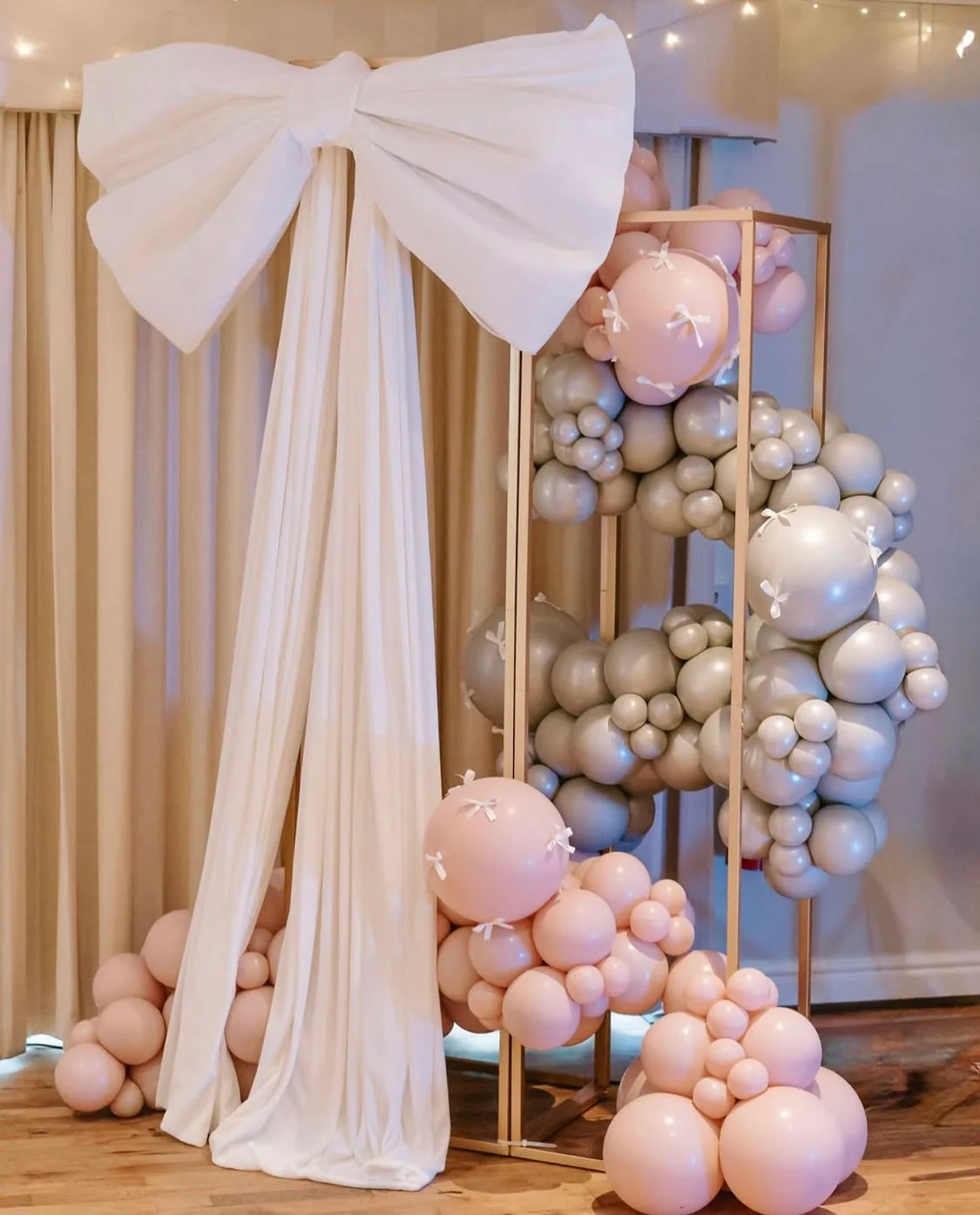 Velvet giant bow (all colours) 215cm x 120cm x 90cm