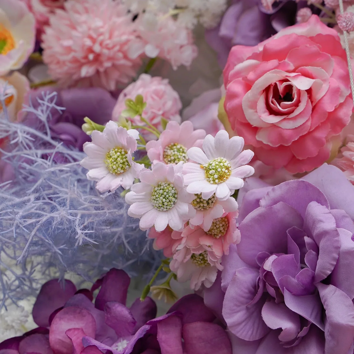 Deluxe 5D “Quinn” flower wall cloth back