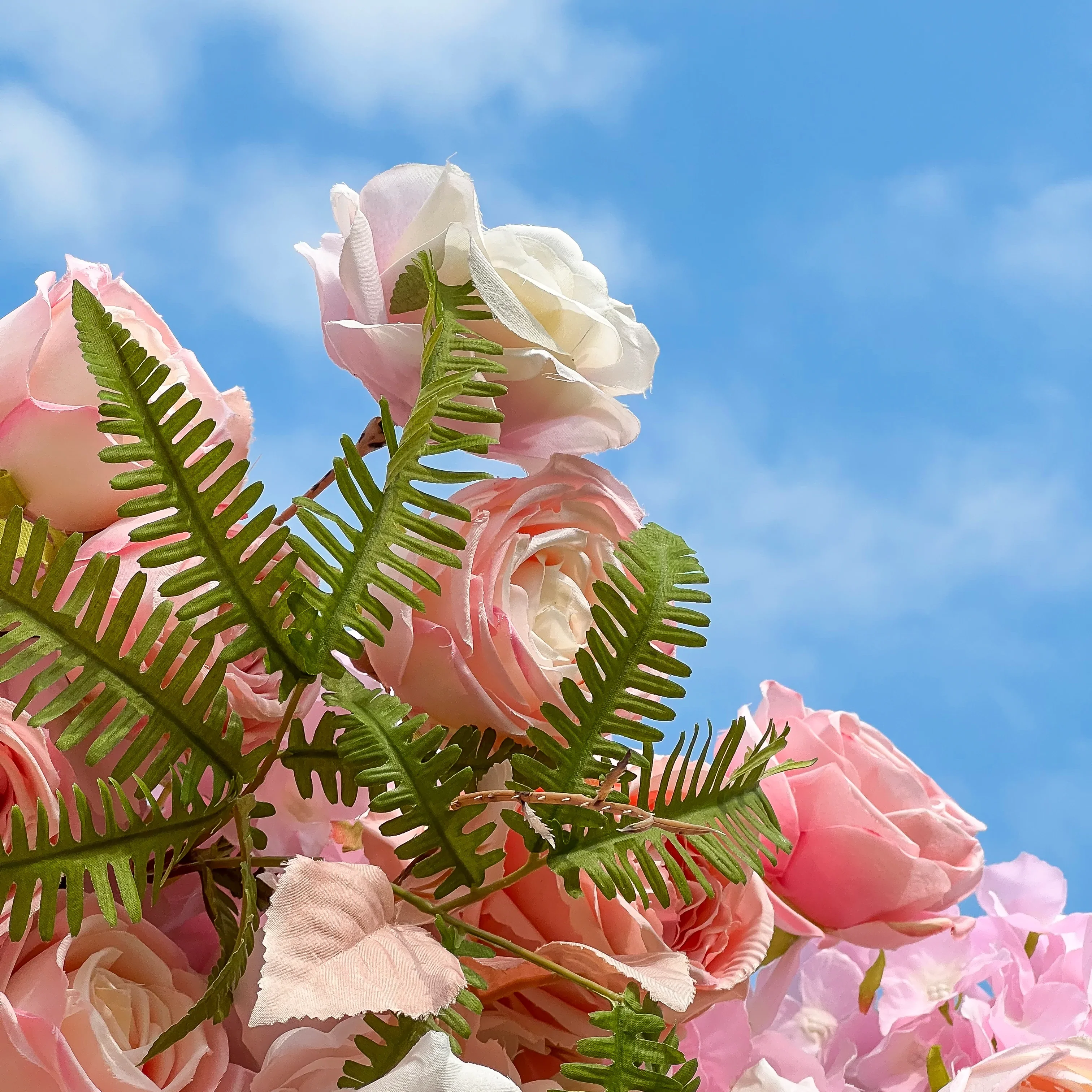 Deluxe 5D “Mia” flower wall cloth back