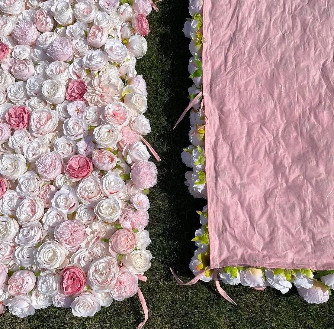 Deluxe 5D “Isabelle” flower wall cloth back