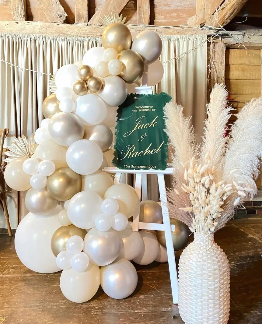 White wooden display easel 1.5 meters