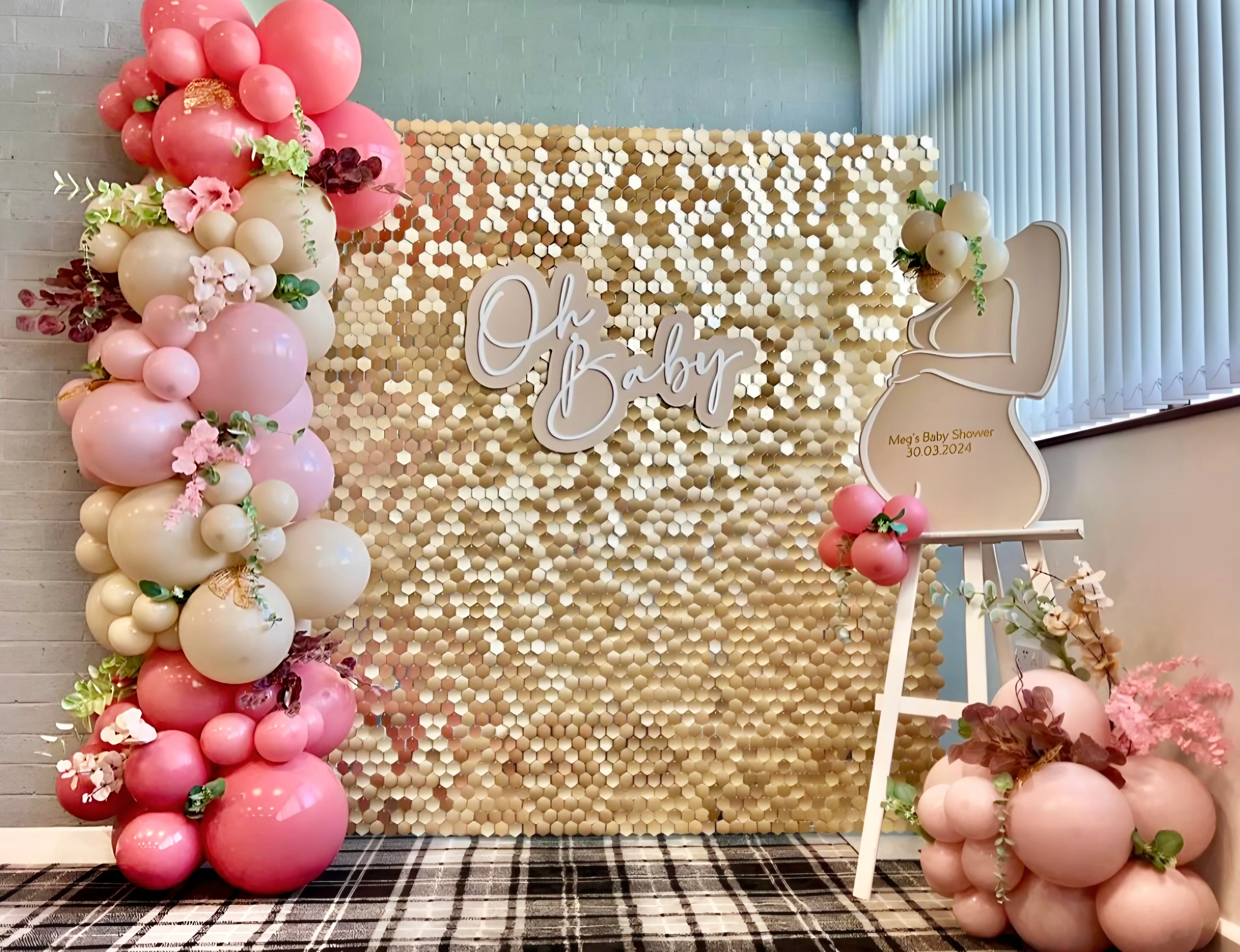 New Vanilla hexagonal sequin wall