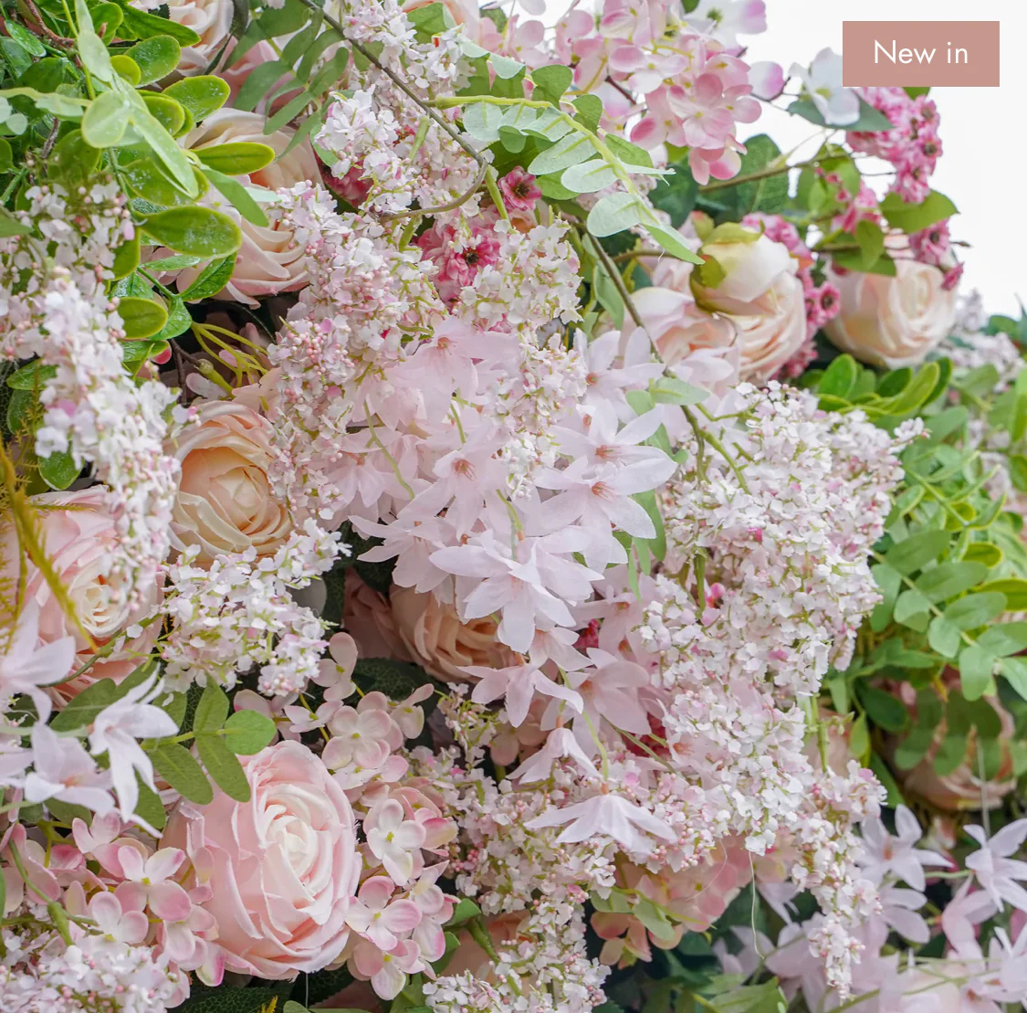 Deluxe 5D “Harper” flower wall cloth back