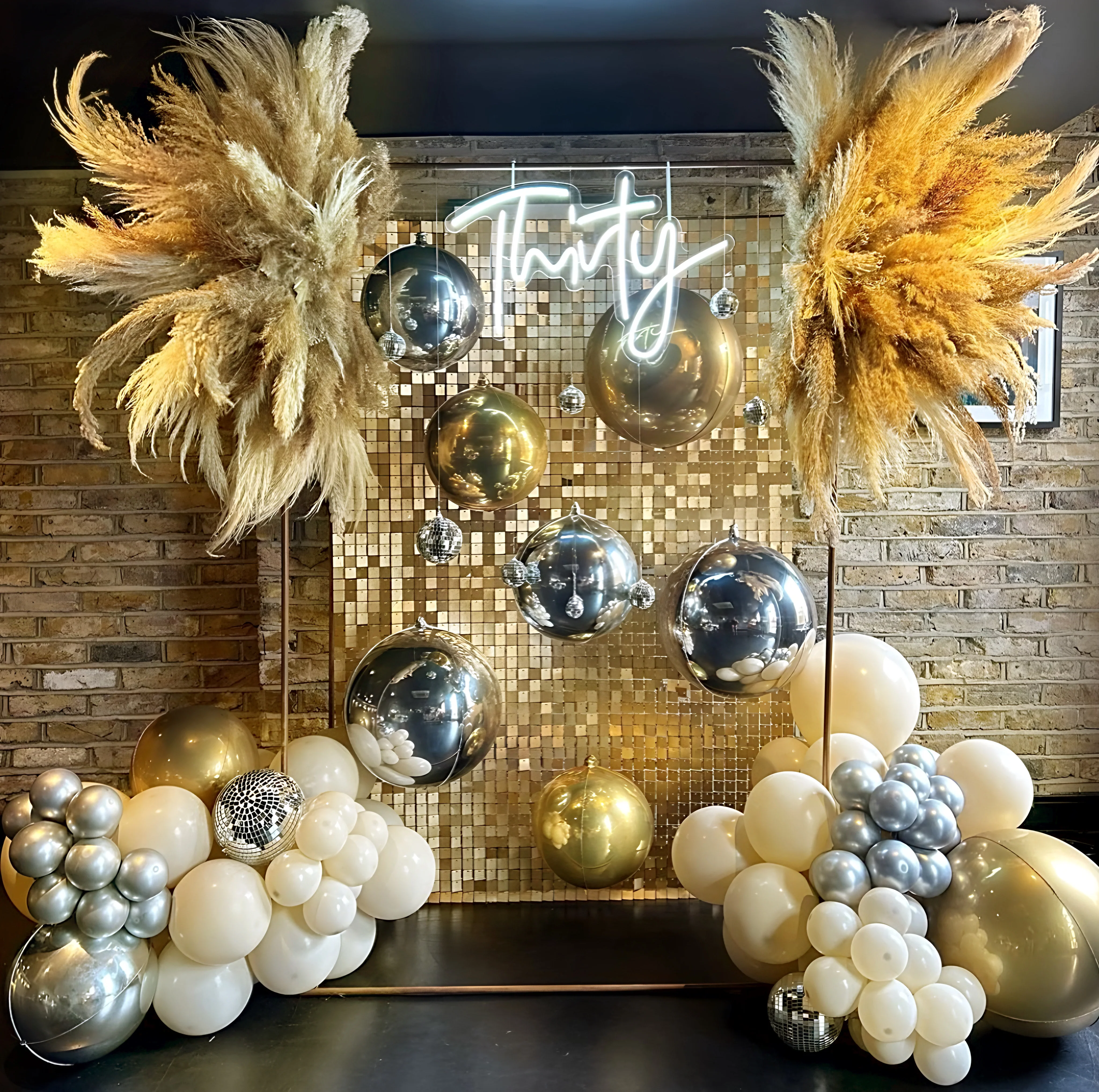 Mini sequin wall 150cm x 120cm 20 panels