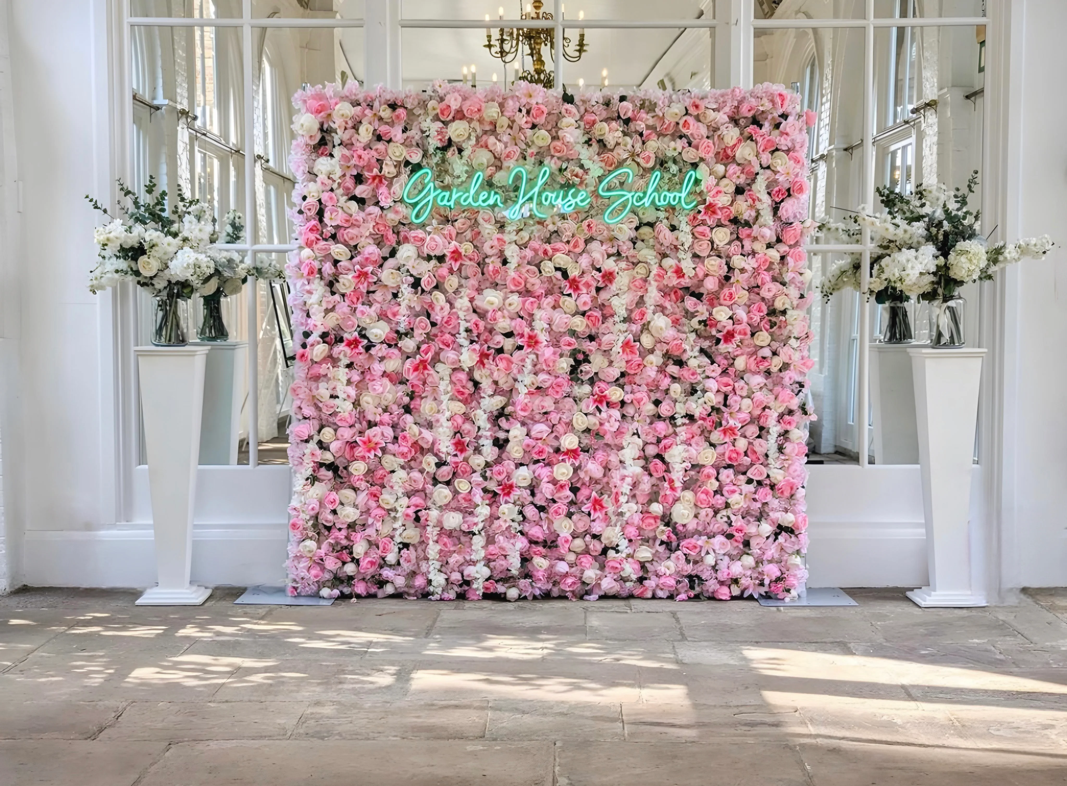 Deluxe 5D “Esmeralda” flower wall cloth back