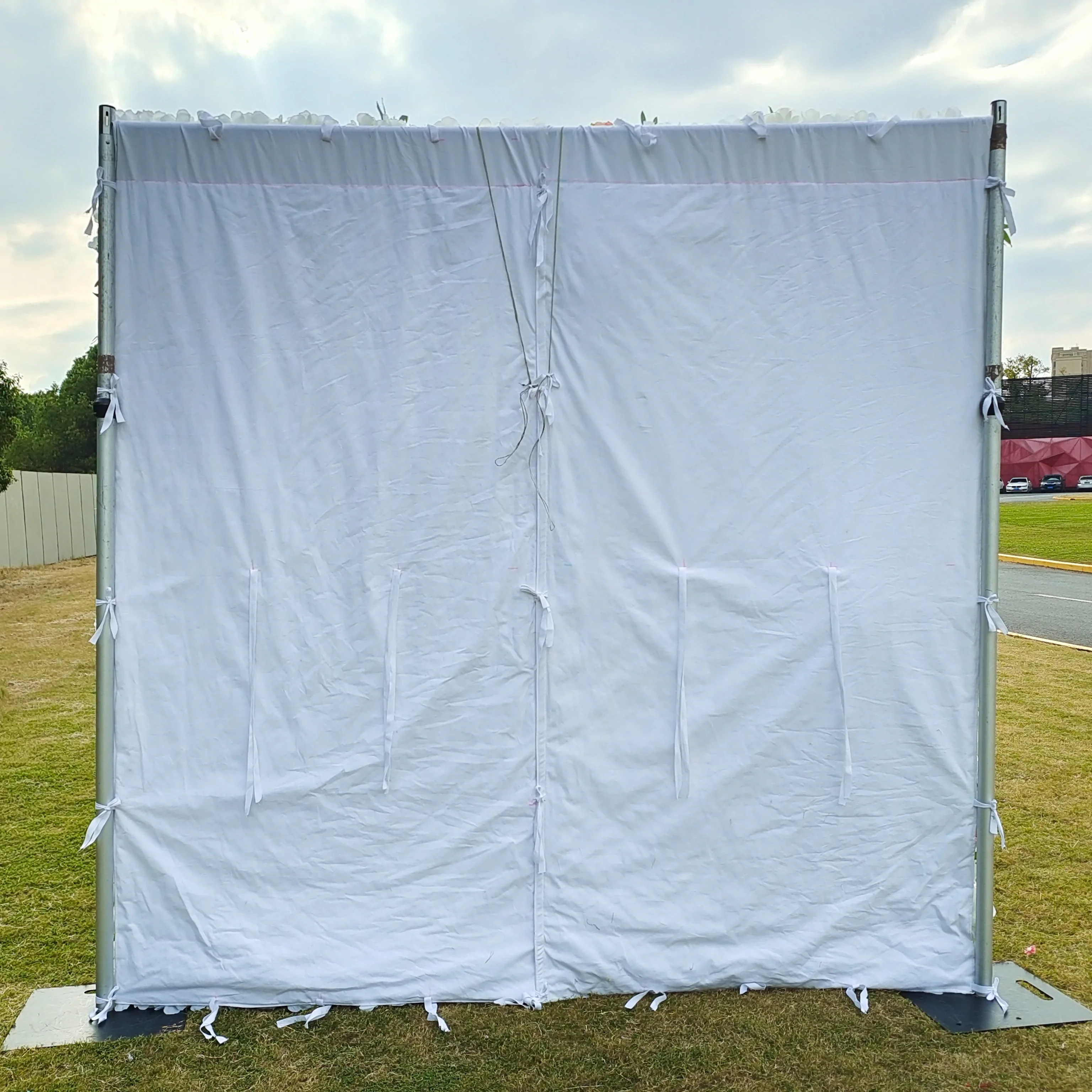 Deluxe 5D “Delilah” flower wall cloth back