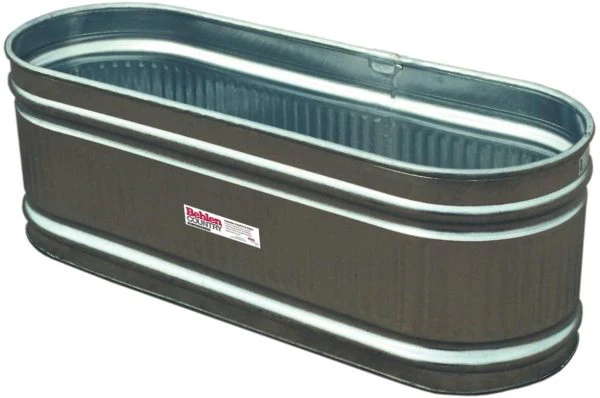 Pozinkovaná nádrž s kulatým dnem o objemu 169 galonů