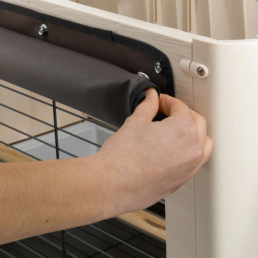 Happy Farm 120 – Kurník z termoplastické pryskyřice s dvojitou zónou a otevíracími dveřmi, ideální pro 6 kuřat