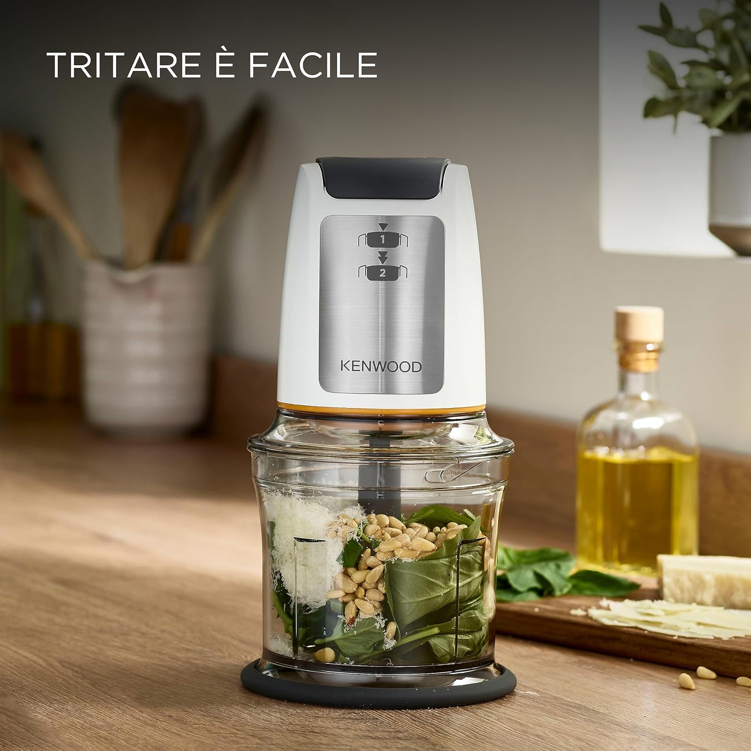 Sekáček Kenwood CHP61.100WH, výkon 500 W, mísa o objemu 0,5 l, 2 rychlosti, systém se čtyřmi noži, protiskluzový kroužek pro stabilitu sekáčku, vhodný do myčky nádobí, bílá/stříbrná