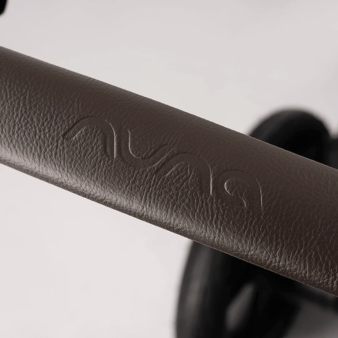 Cestovní systém Nuna Mixx Next + Arra Next Premium 2025 | Součástí je kočárek, autosedačka a hluboká korbička | Otočná základna o 360° a ISOFIX