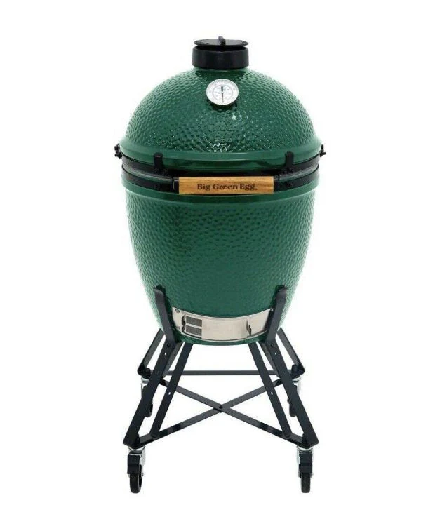 Zbrusu nová udírna Big Green Egg Grill z roku 2025 s novým příslušenstvím