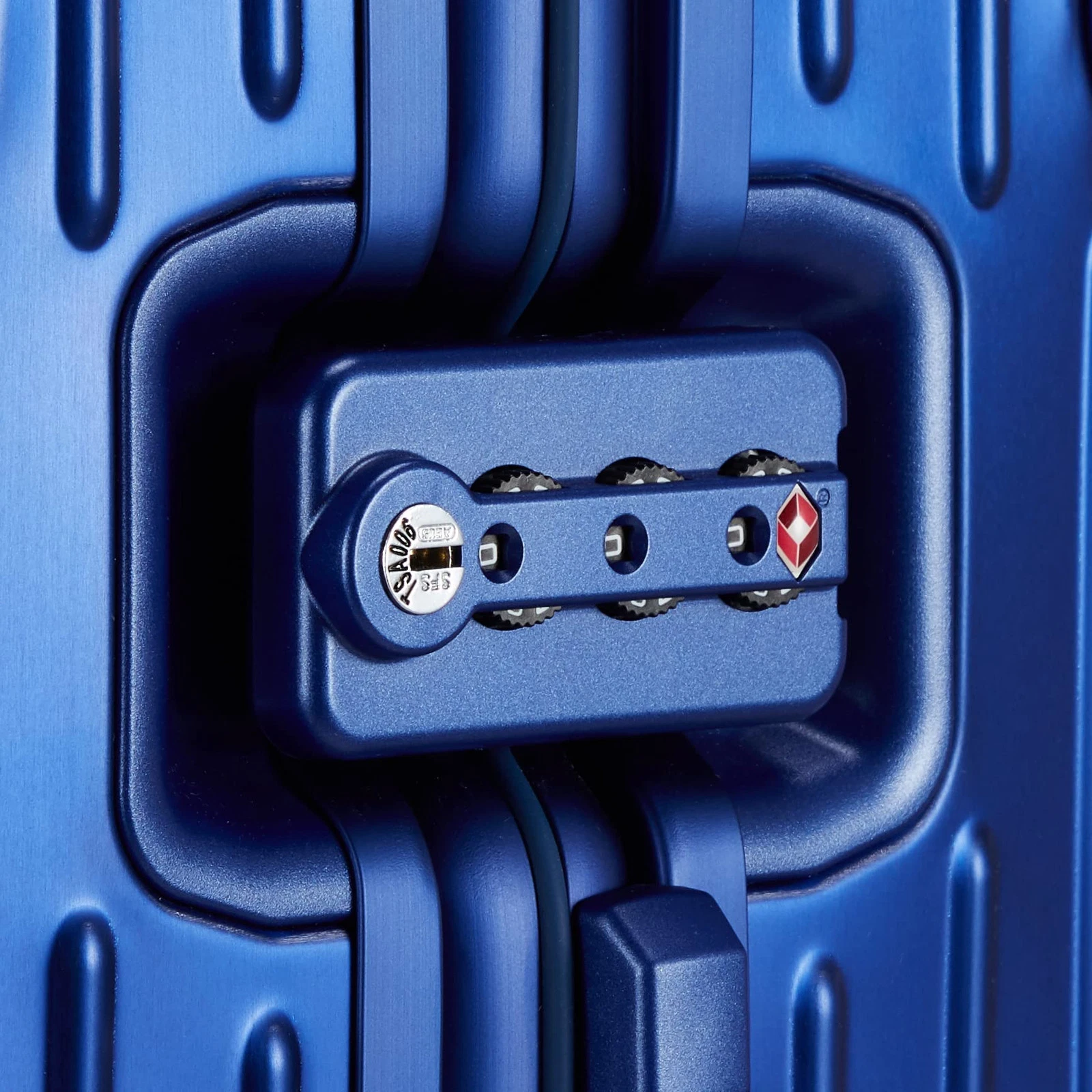 Originální cestovní kufr RIMOWA 35L – tmavě modrá, na 2–3 dny, hloubka 23 cm