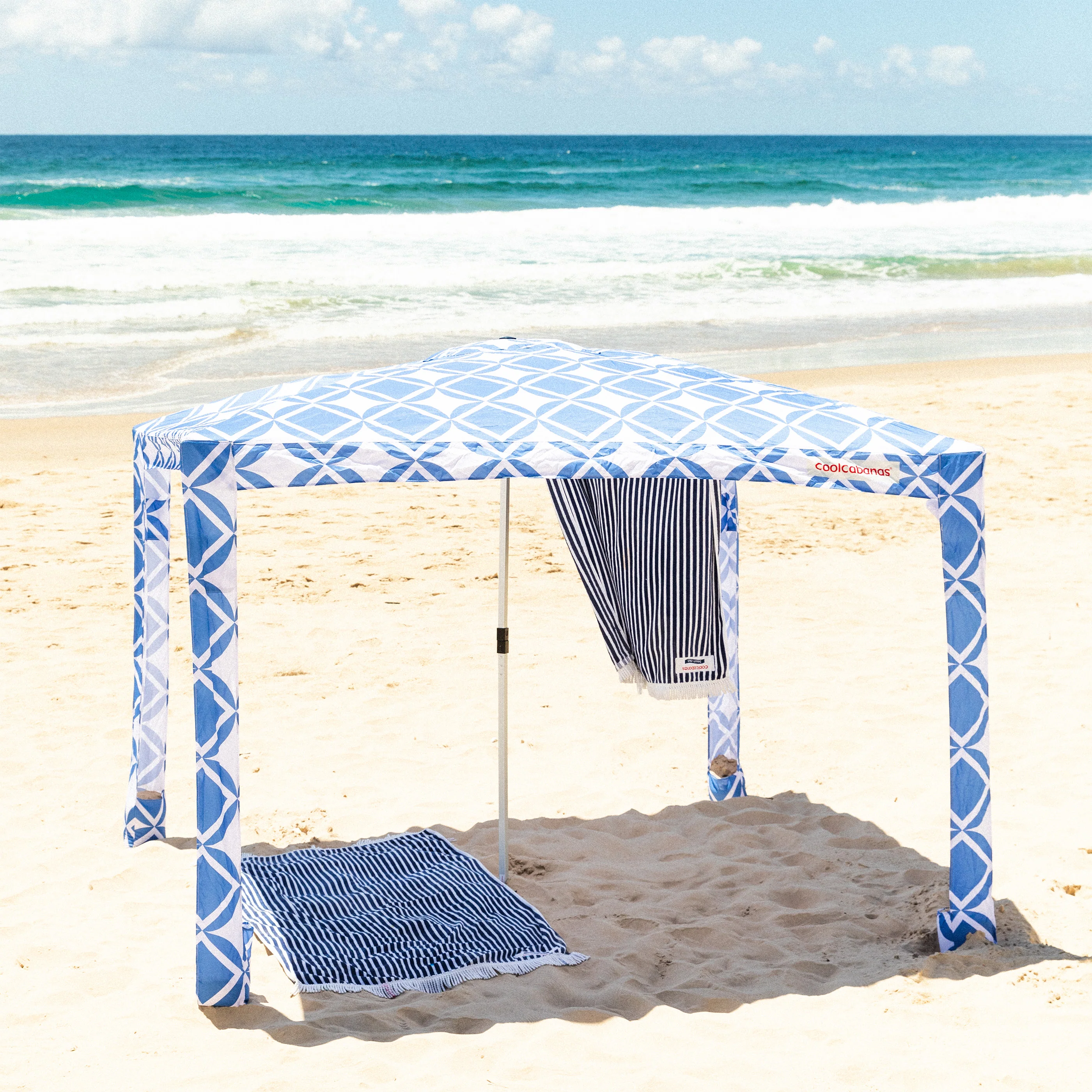 Plážový stín CoolCabana 5 - ochrana UPF 50+, velká stínicí plocha