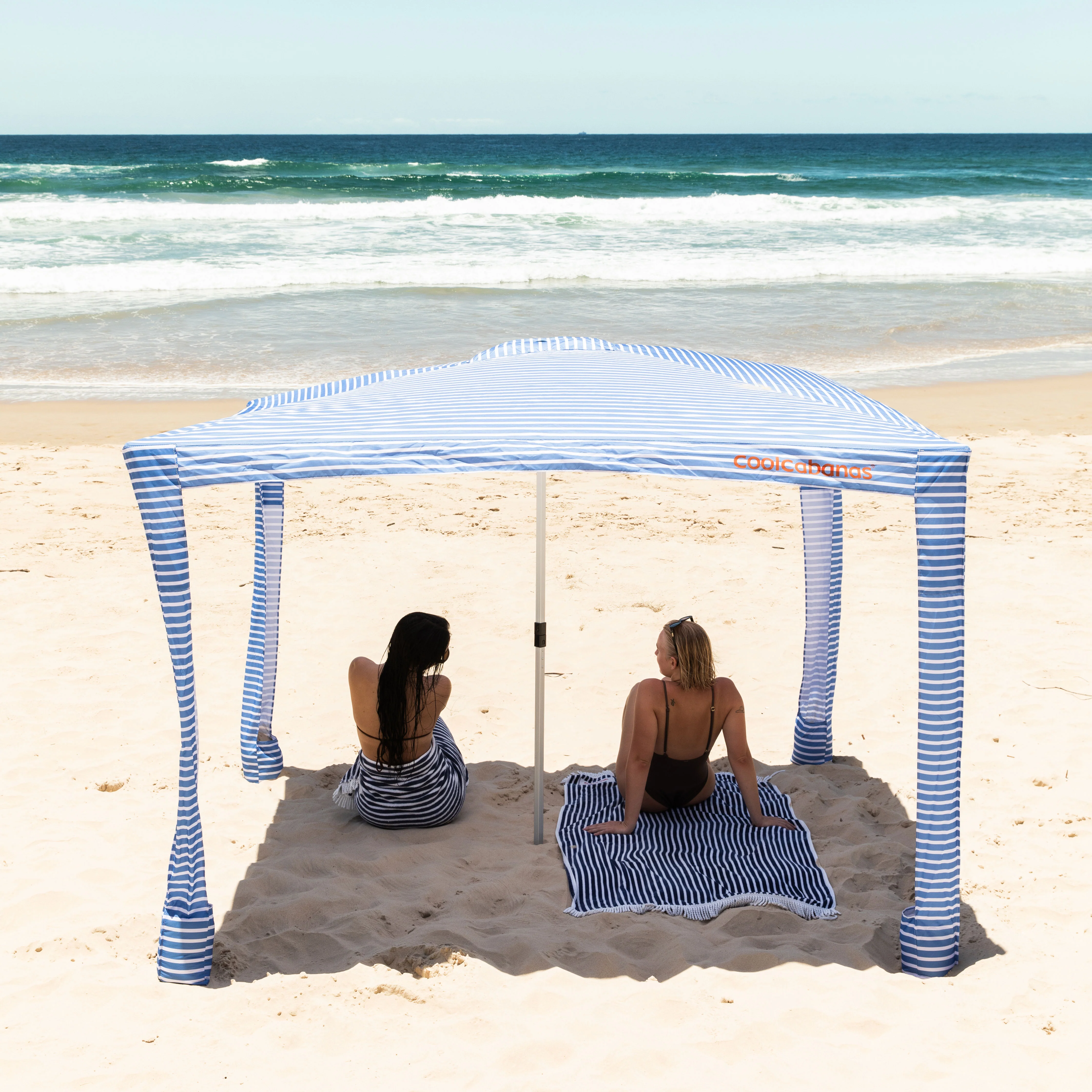 Plážový stín CoolCabana 5 - ochrana UPF 50+, velká stínicí plocha