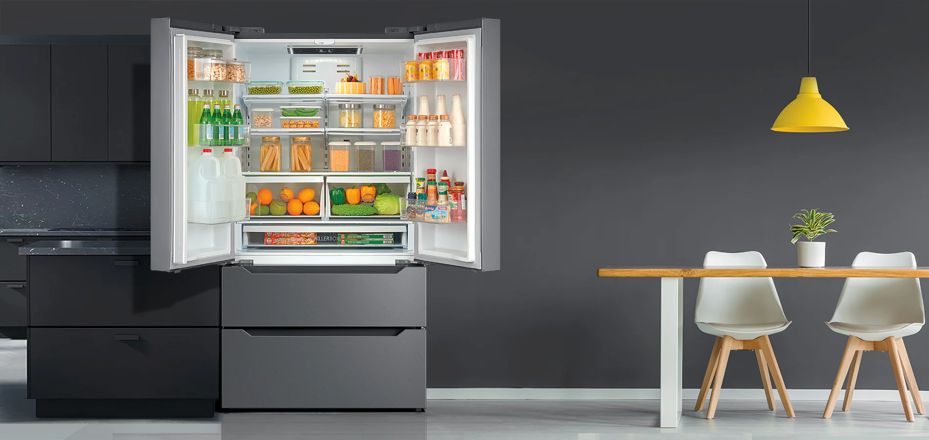 Chladnička Cosmo 22,5 kubických stop z nerezové oceli se 4 dveřmi a francouzskými dveřmi, zapuštěnou rukojetí a hloubkou pracovní desky