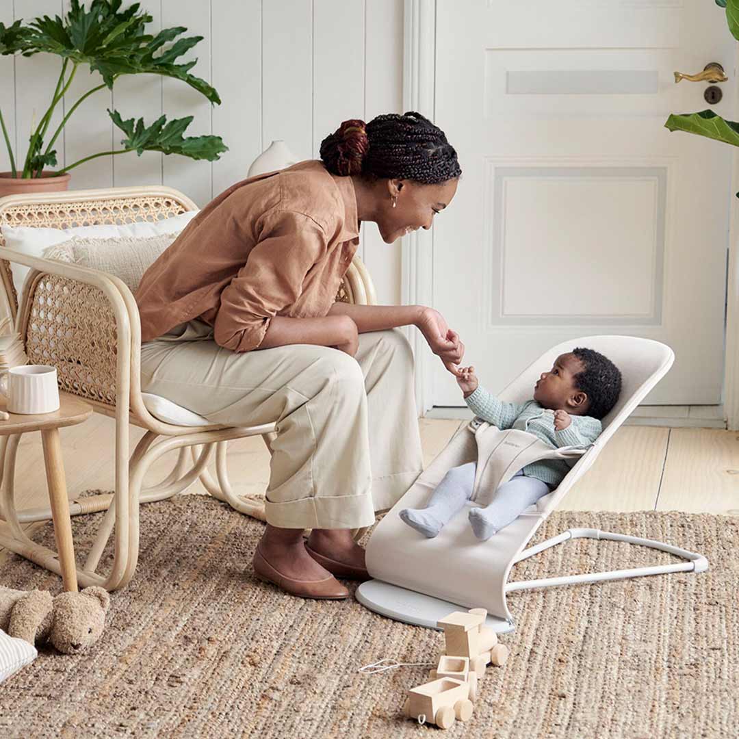 BabyBjörn Bliss Swing – Ergonomický a pohodlný 3D žerzejový potah ve světle béžové barvě