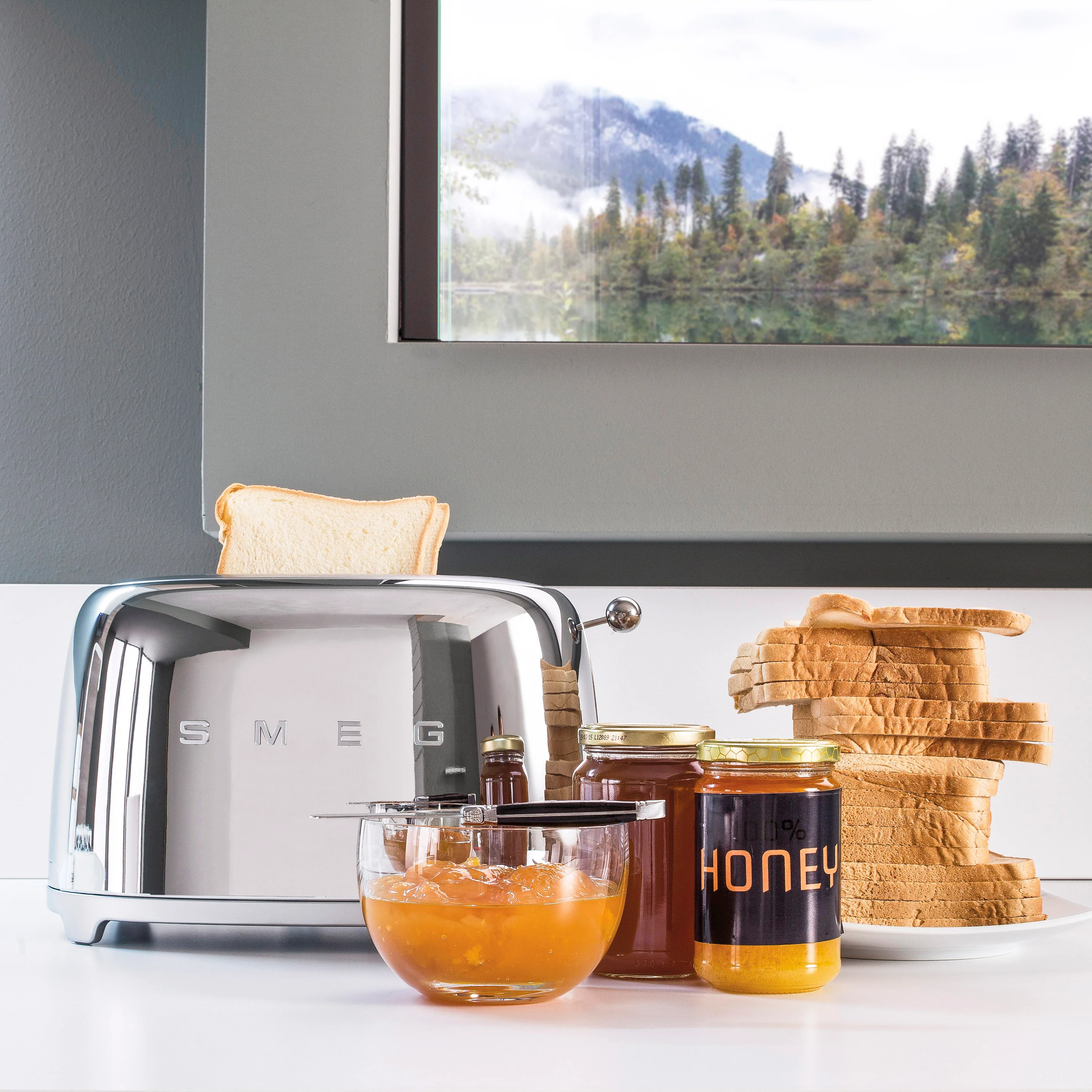 Topinkovač Smeg se 2 otvory, styl 50. let 20. století, rok výroby 2025