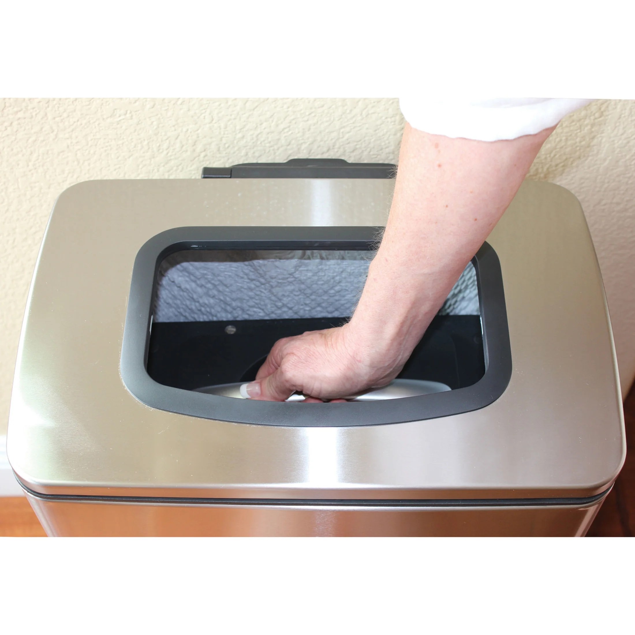 Popelnice Household Essentials 40L Krusher z nerezové oceli