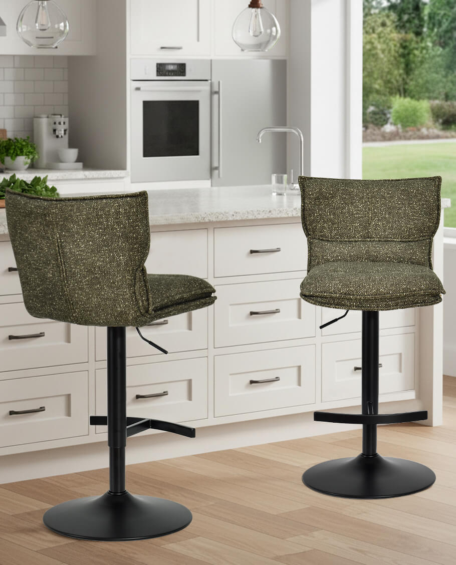 Höhenverstellbarer Drehbarer Bouclé-Barhocker mit Fußstütze