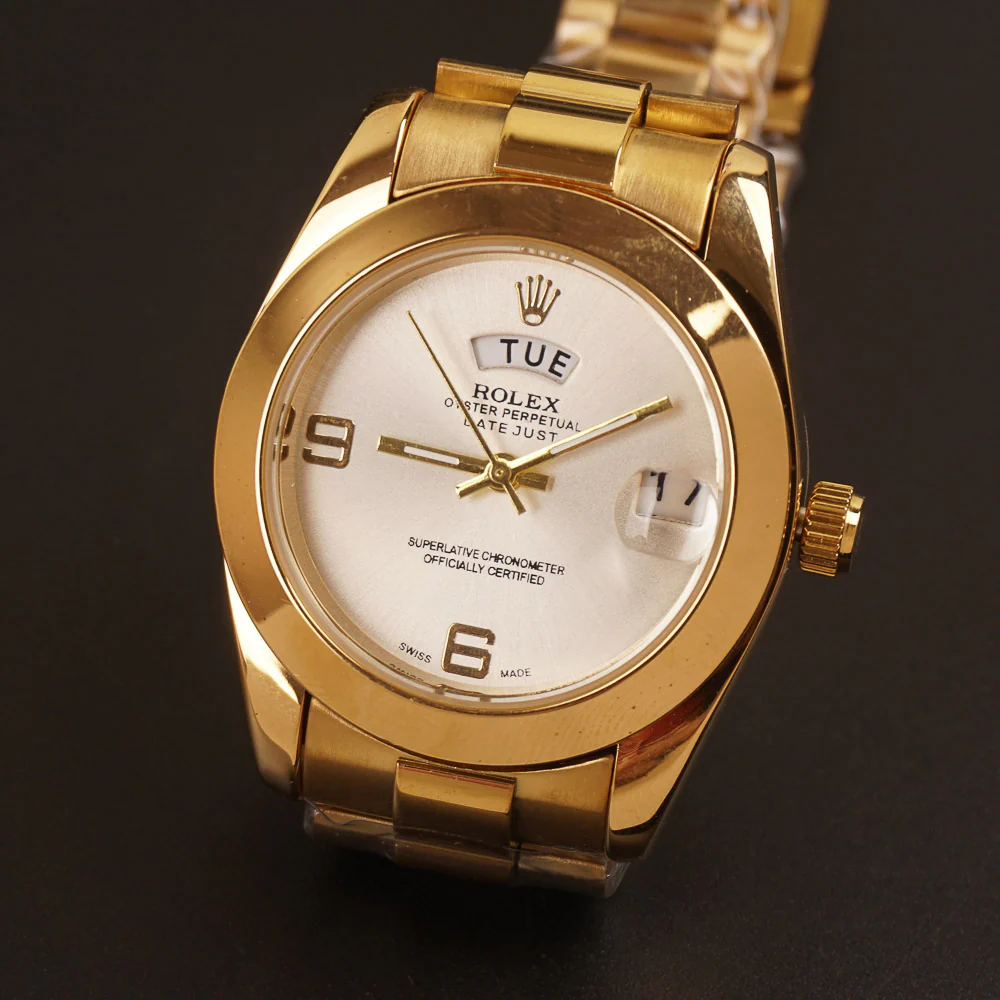 Women Chain Wrist Watch Golden White R