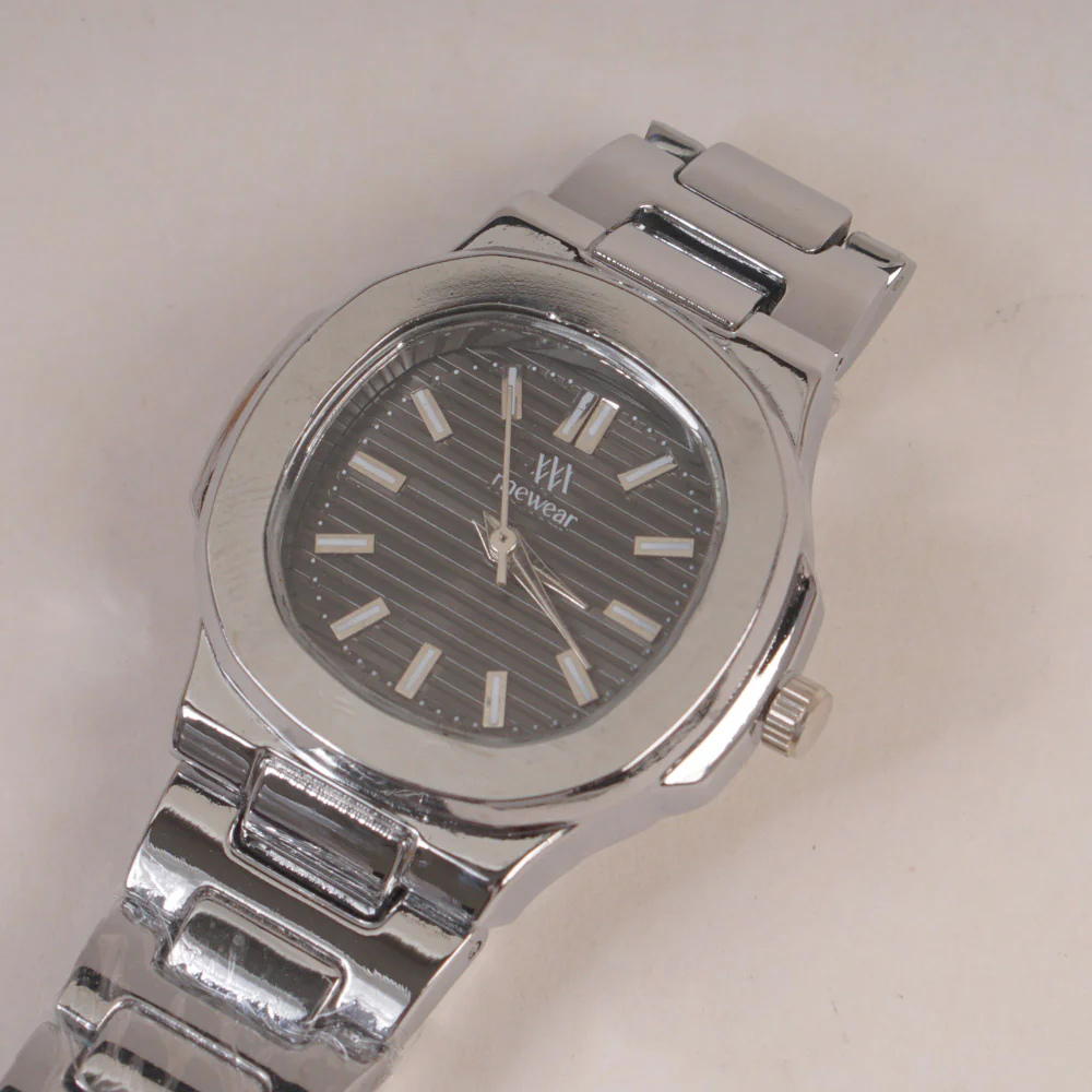 Women's Silver Chain Wrist Watch With Black Dial