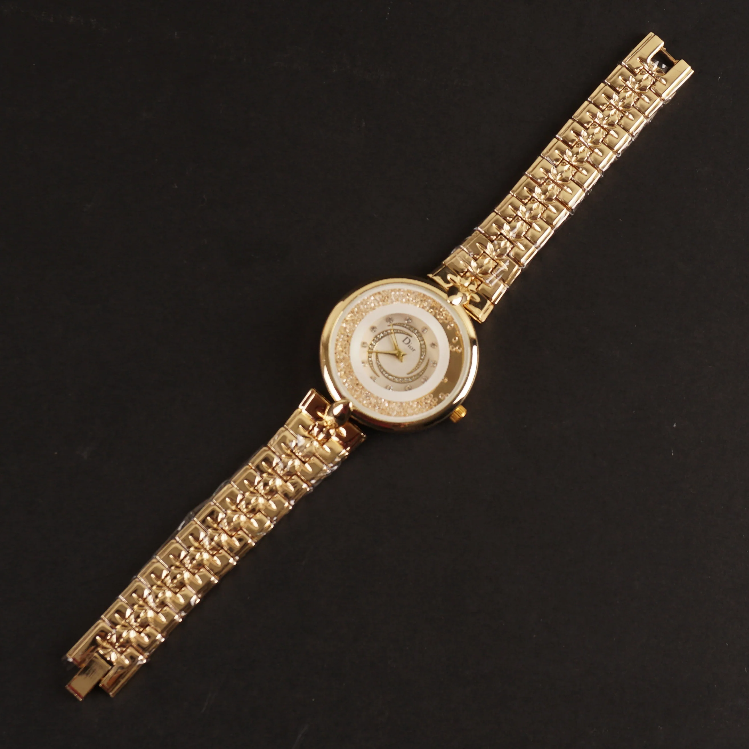 Women Chain Wrist Watch Golden D
