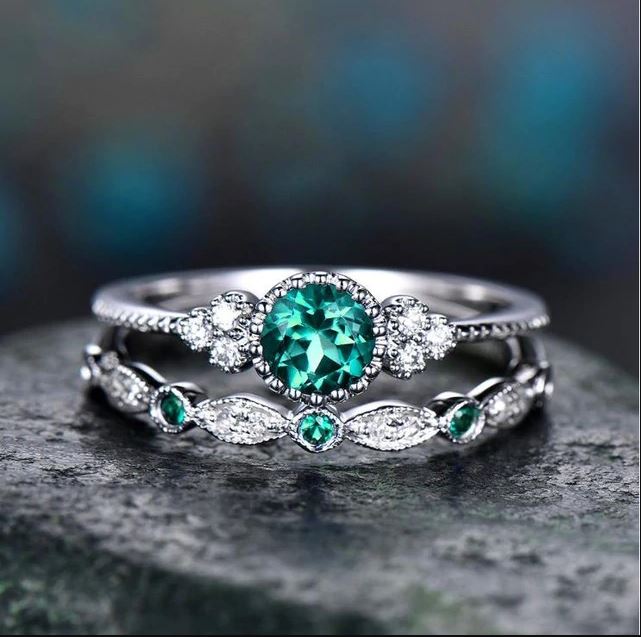 2Pcs Set rings Green Luxury Crystal Rings