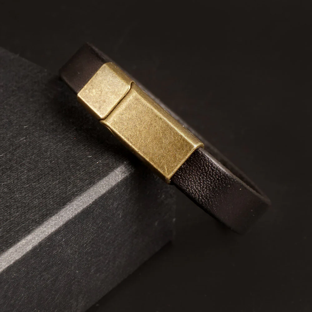 Black Leather Magnetic Clasp Bracelet
